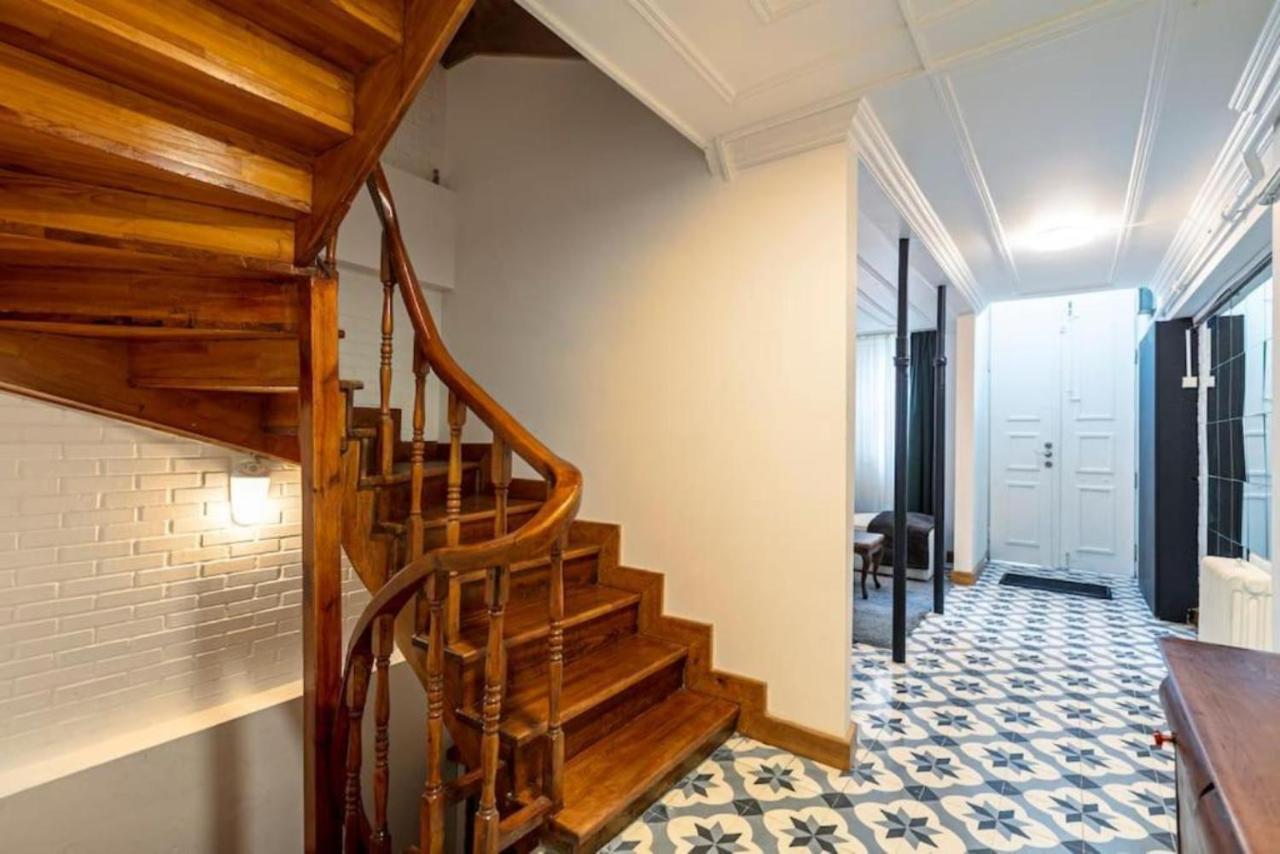 Historical 4-Br Home Steps From Besiktas Stadium & Bosphorus Views - Prime Nisantasi Location! Стамбул Экстерьер фото