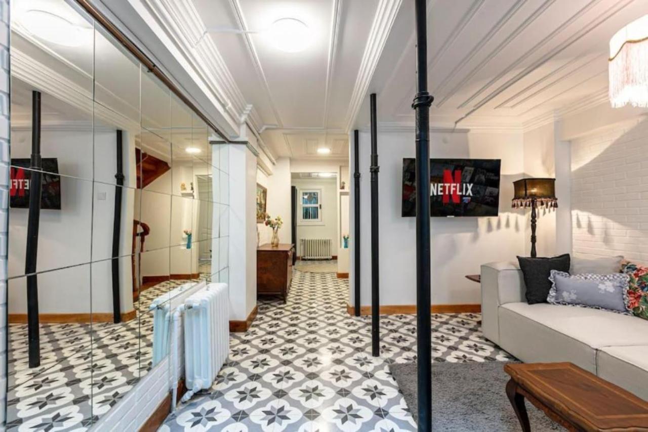 Historical 4-Br Home Steps From Besiktas Stadium & Bosphorus Views - Prime Nisantasi Location! Стамбул Экстерьер фото
